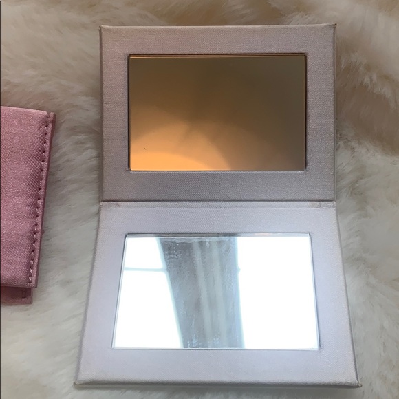 Pink Dior Makeup Compact Mirror - Picture 4 of 11